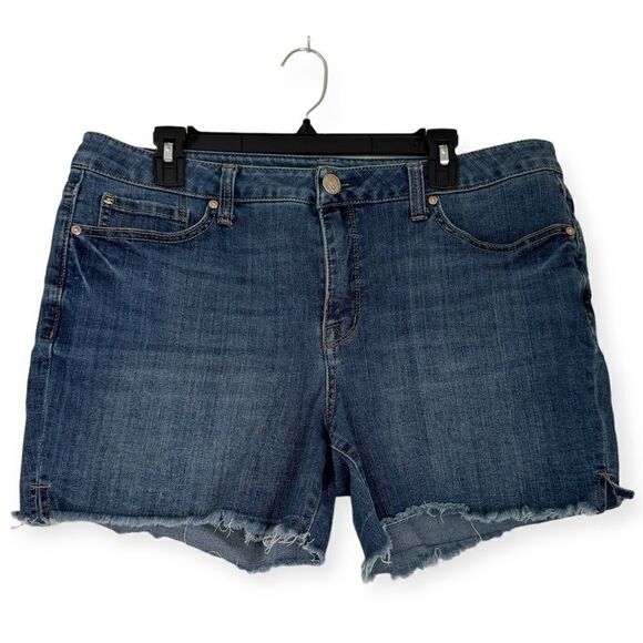 Seven7 Weekend 5" Fray Hem Denim Shorts Size 16 - Picture 3 of 8